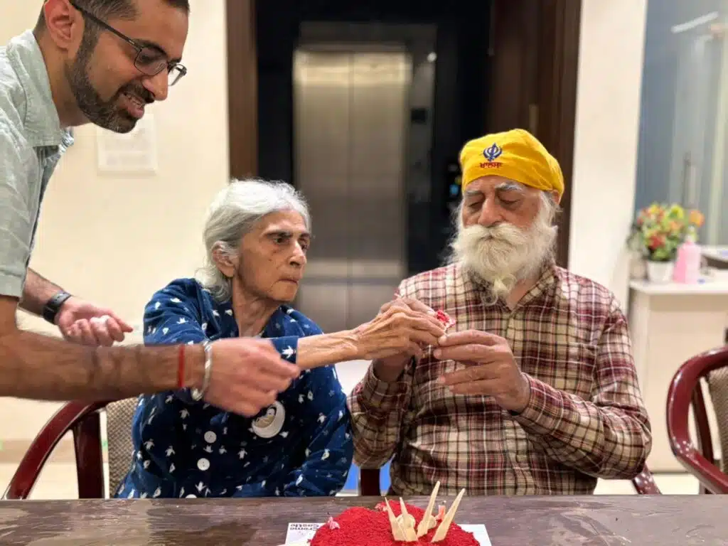 Couple staying at Gracias Living, wife has Alzheimer's disease.
